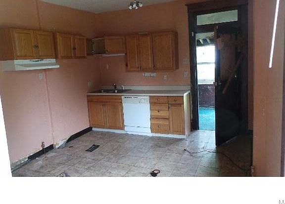 3rd image of 2804 Lyndhurst Ave