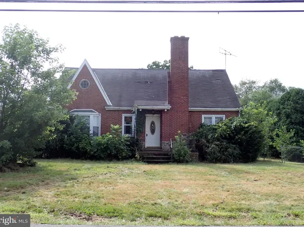 1004 Kraussdale Rd, East Greenville, PA 18041