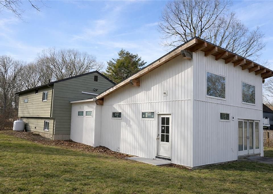 1st image of 1935 Matunuck School House Rd