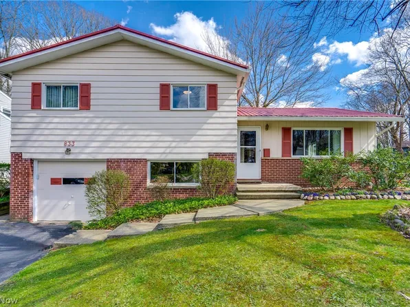 833 Cliffside Dr, Akron, OH 44313