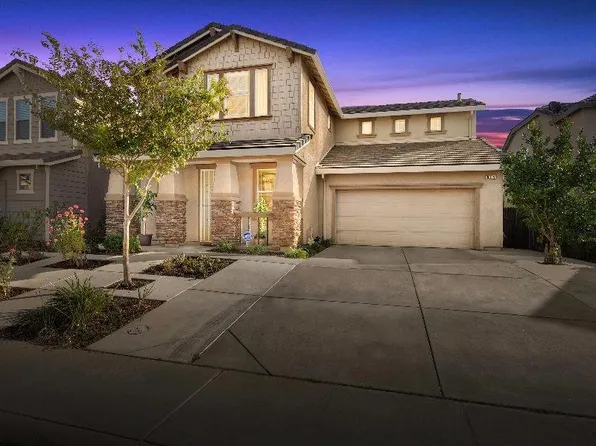 8325 Sienna Sand Dr, Sacramento, CA 95829