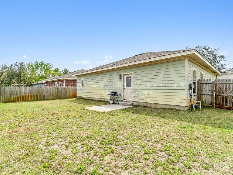2140 Nina St — Photo 22
