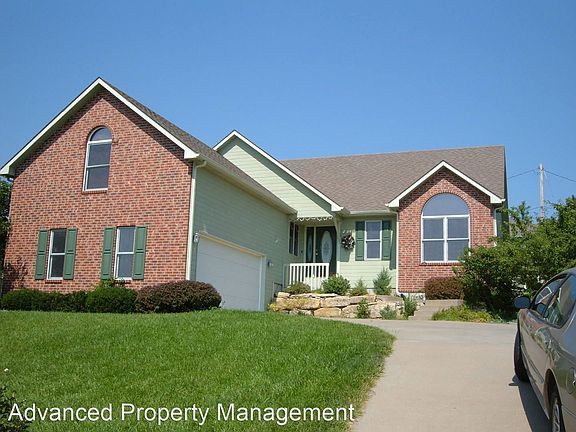 3rd image of 2040 Estella Dr