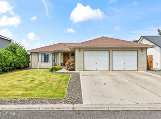 1706 Fremont Dr, Yakima, WA 98908