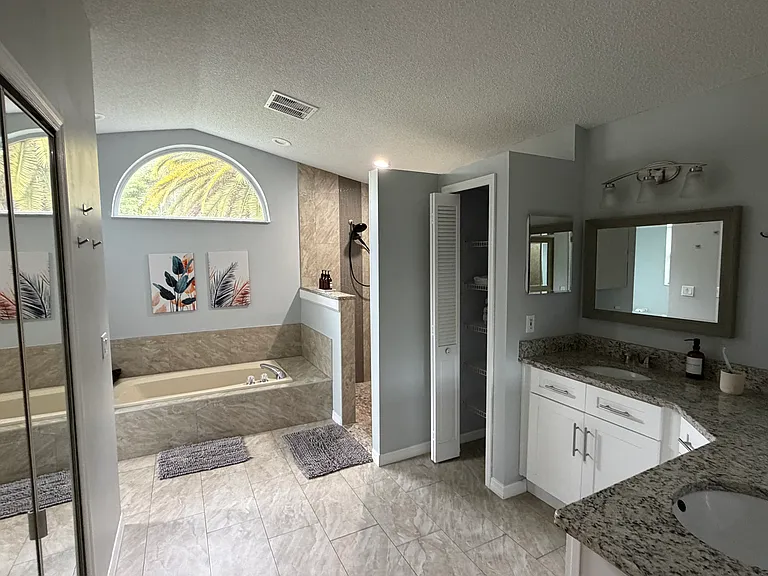 127 Burroughs Dr — Photo 21