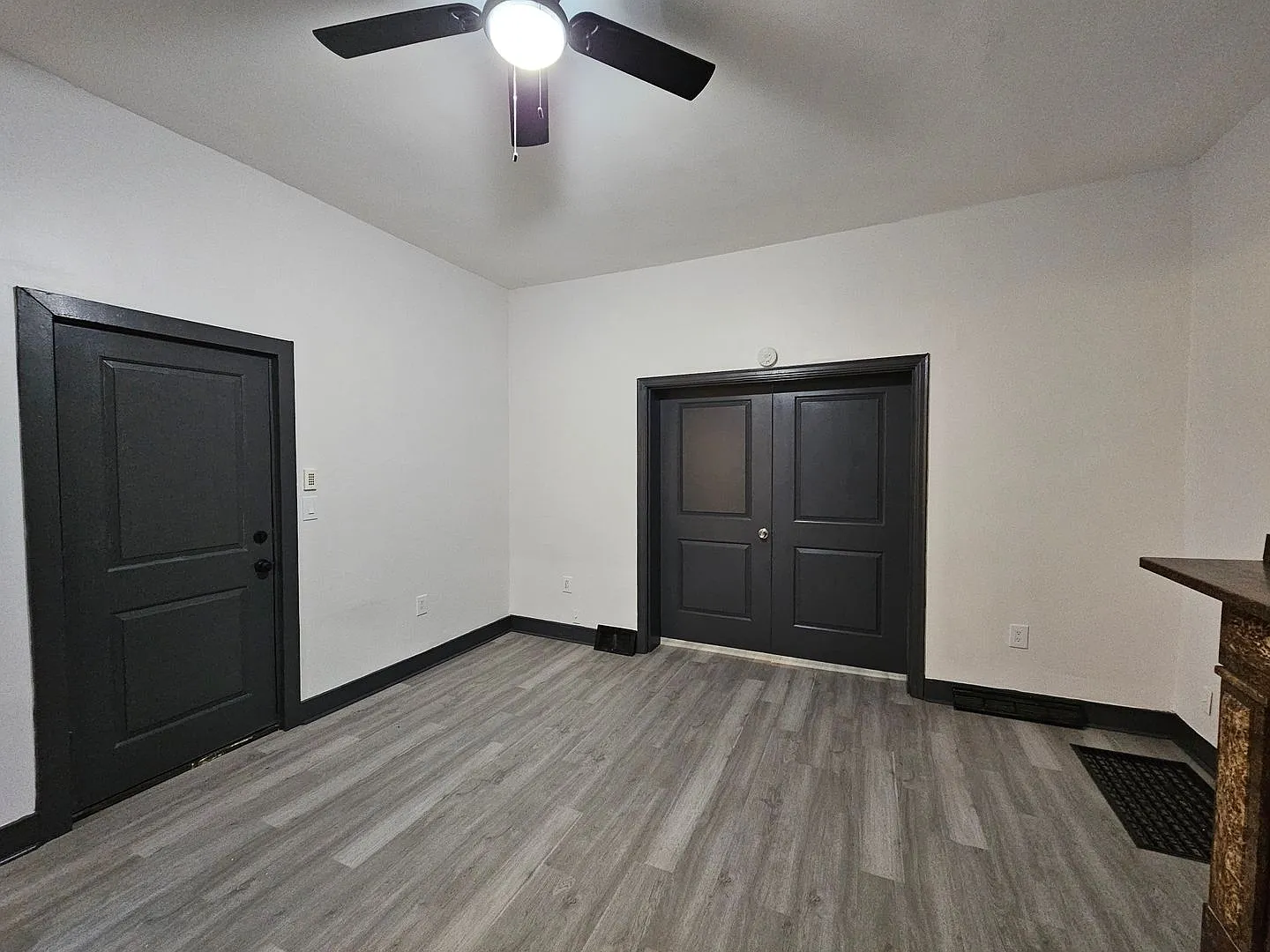 Newly Renovated 1 bedroom 1 bathroom Apartment for rent — Photo 4
