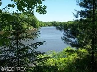 1075-1077 Evening Star Dr, Rome, OH 44085