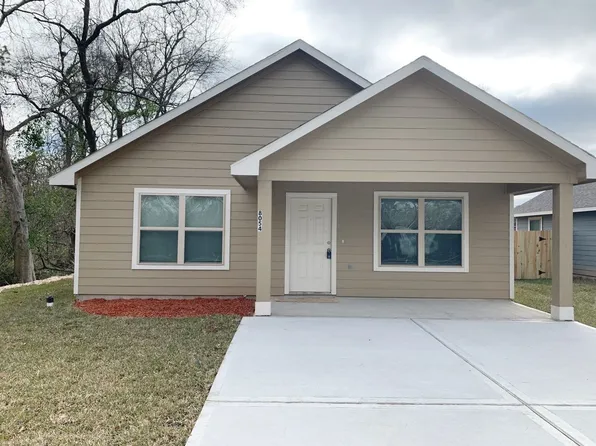3902 Bennington St, Houston, TX 77016