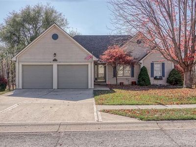 8126 NW Harden Dr, Kansas City, MO, 64151
