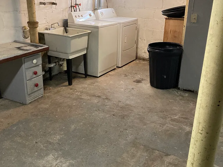 128 Bonesteel St — Photo 10