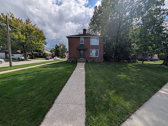 3rd image of 2403 Brookview Blvd