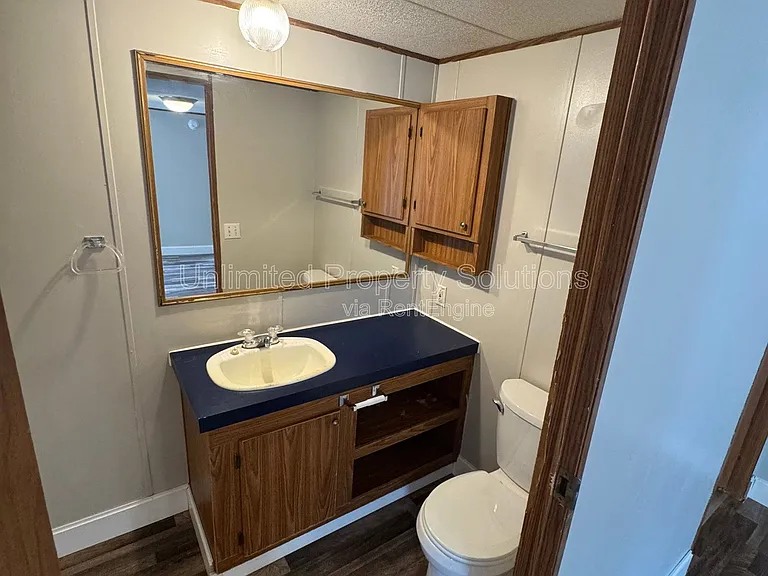 9499 Wendi Dr NE #I — Photo 5