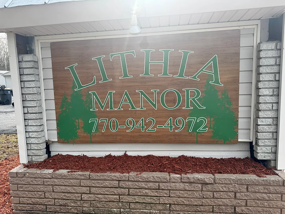 Lithia Manor (3666 Glenda St, Lithia Springs 30122)