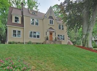 321 Kenrick St, Newton, MA 02458