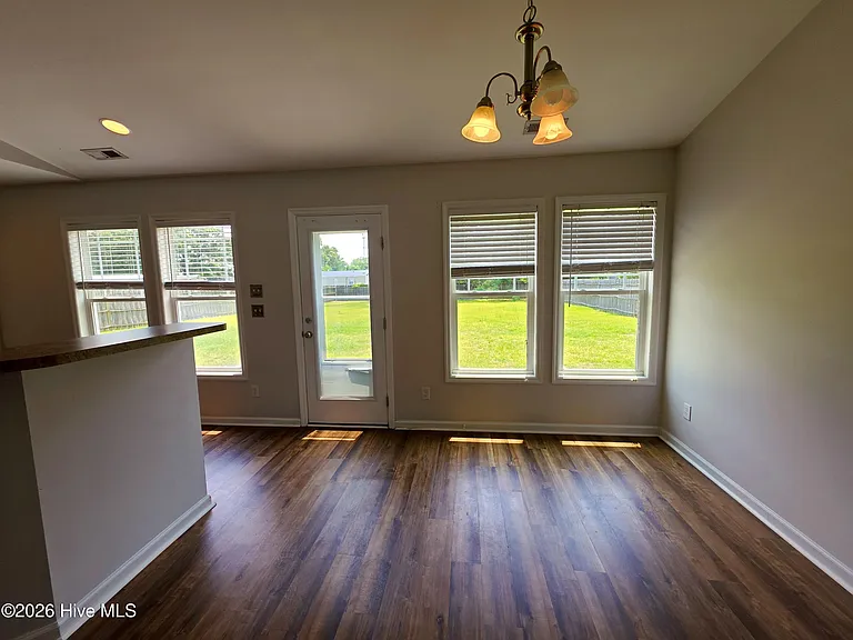 214 Long Neck Dr — Photo 7
