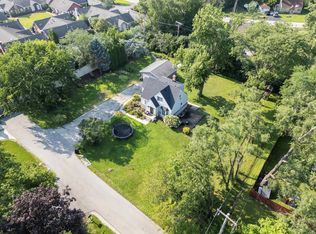 313 83rd St, Willowbrook, IL 60527