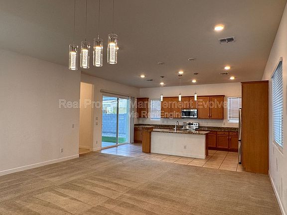 4th image of 15811 N 74th Ln