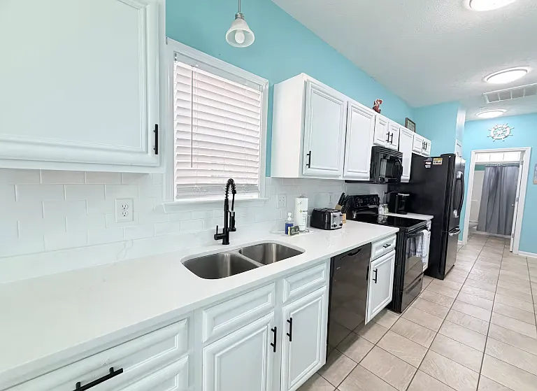 1900 Cassandra Ln #11 — Photo 18