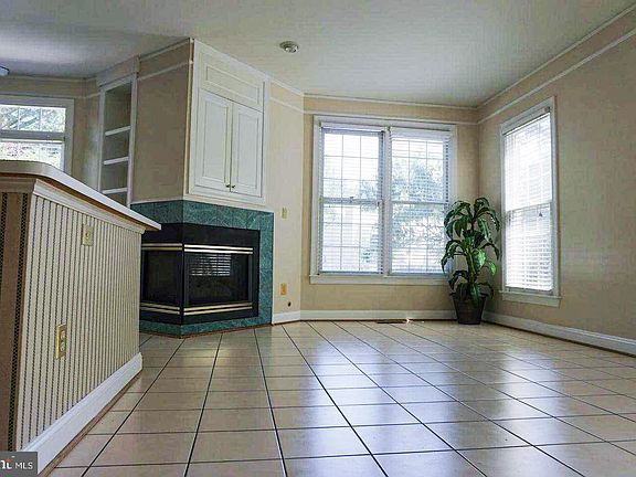 4th image of 9400 Regency Crest Dr