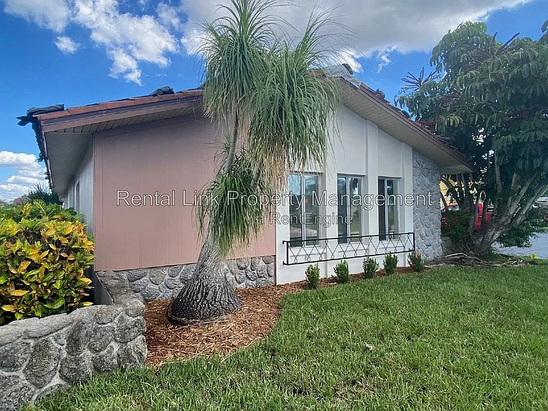 4107 SE 18th Pl #B — Photo 42