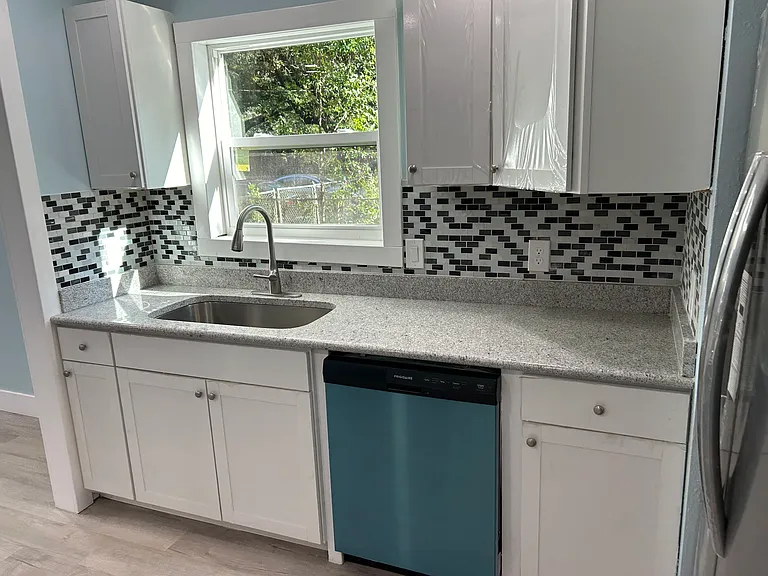 8735 N Doris Ave — Photo 7