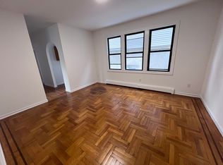 441 Victory Blvd #4, Staten Island, NY 10301