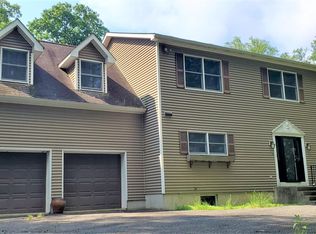 124 Rhododendron Ln, Milford, PA 18337