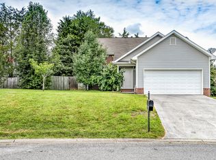 2953 Titanium Ln, Knoxville, TN 37918