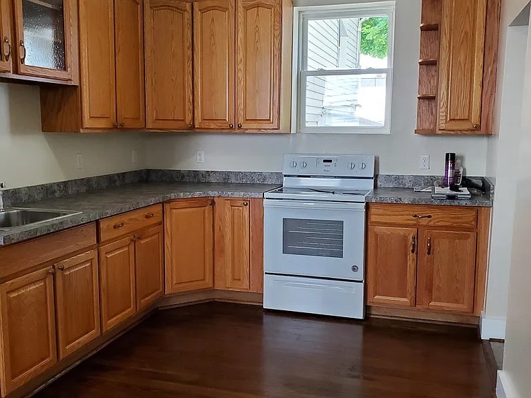 14 Frederick St #3 — Photo 2
