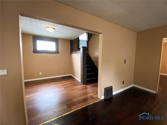 3rd image of 641 Parker Ave