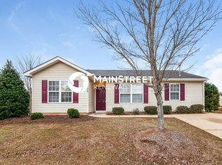 2903 Fairglen Rd, Charlotte, NC 28269