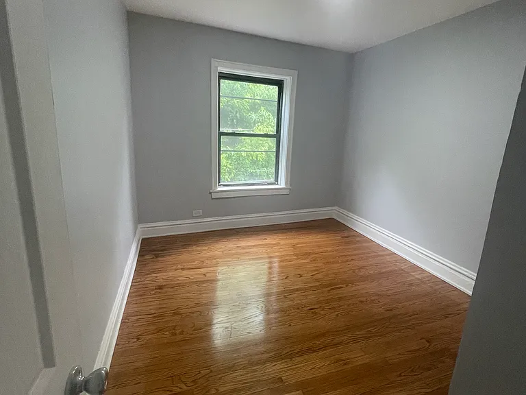 7327 N Honore St #2B — Photo 7