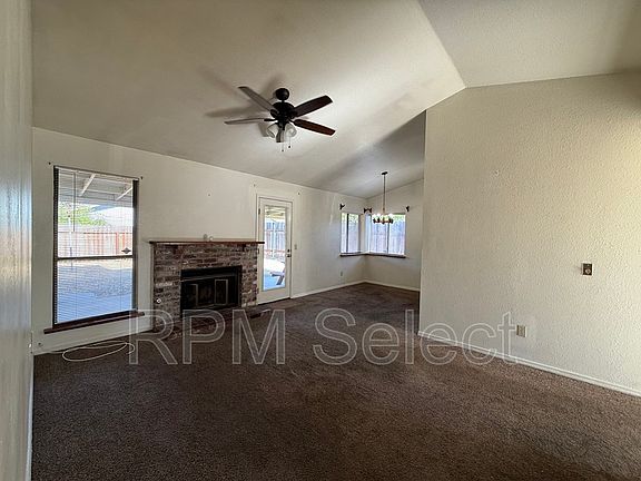 5th image of 10 Gertz Ct