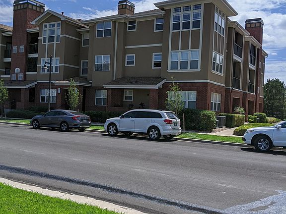 On street parking for guests - HOA rules don't allow commercial vehicle parking on these streets.