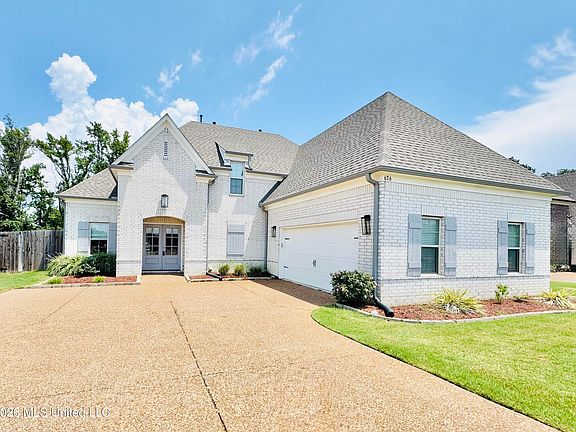2nd image of 626 Dudley Dr