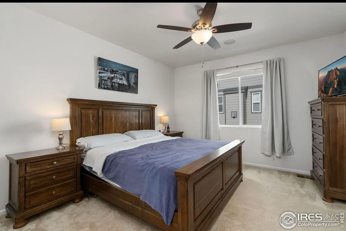 3 bed, 3868 sqft, $3,300 — Photo 3