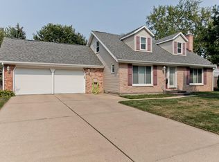 2432 10th Ave SW, Cedar Rapids, IA 52404