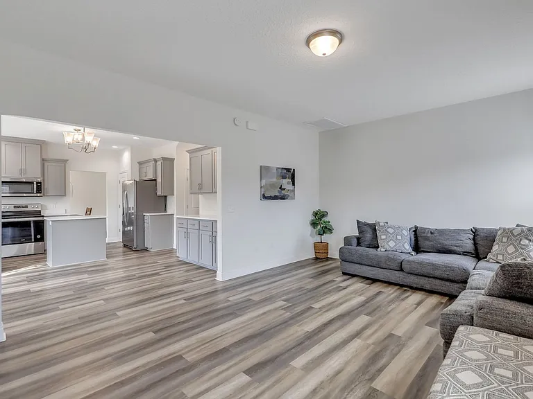 487 Meloney Dr — Photo 14
