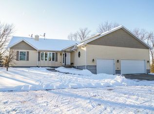 1999 Heritage Ave, Winterset, IA 50273