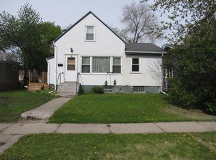 520 8th Ave SE, Jamestown, ND 58401