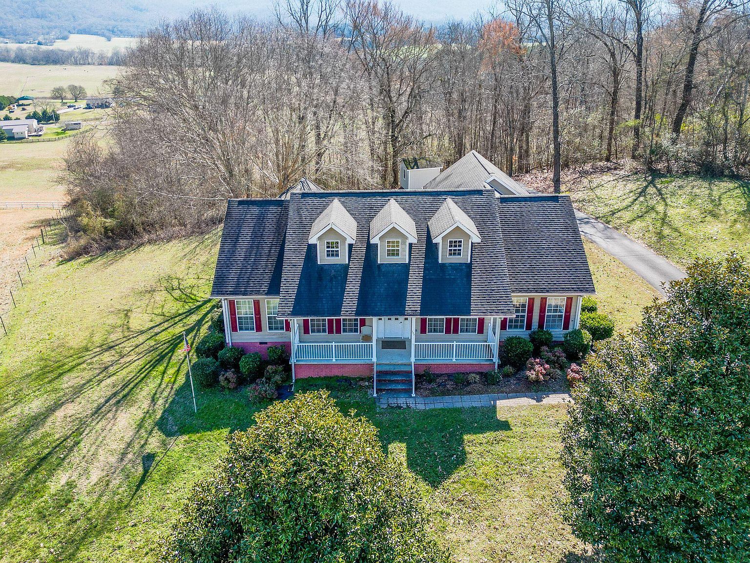 152 Covered Bridge Xing, Dunlap, TN 37327 | Zillow