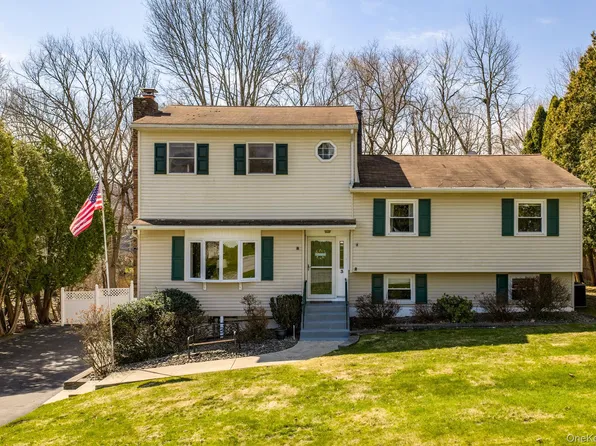 3 Puritan Lane, Washingtonville, NY 10992