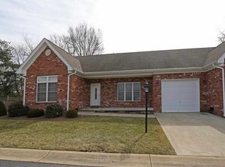 104 Commons Dr, Seymour, IN 47274