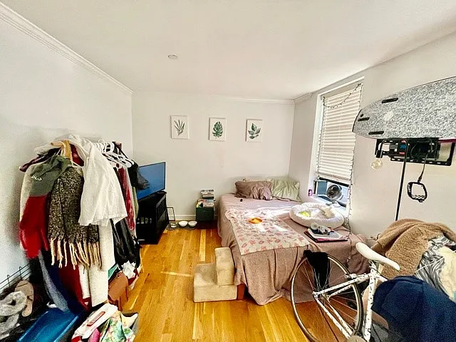 Photo 2 of 4 - 419 Hanover St #2 - Boston, MA Building Photo - 419 Hanover St #2