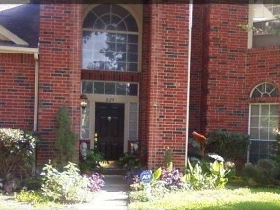 3rd image of 829 Courson Dr