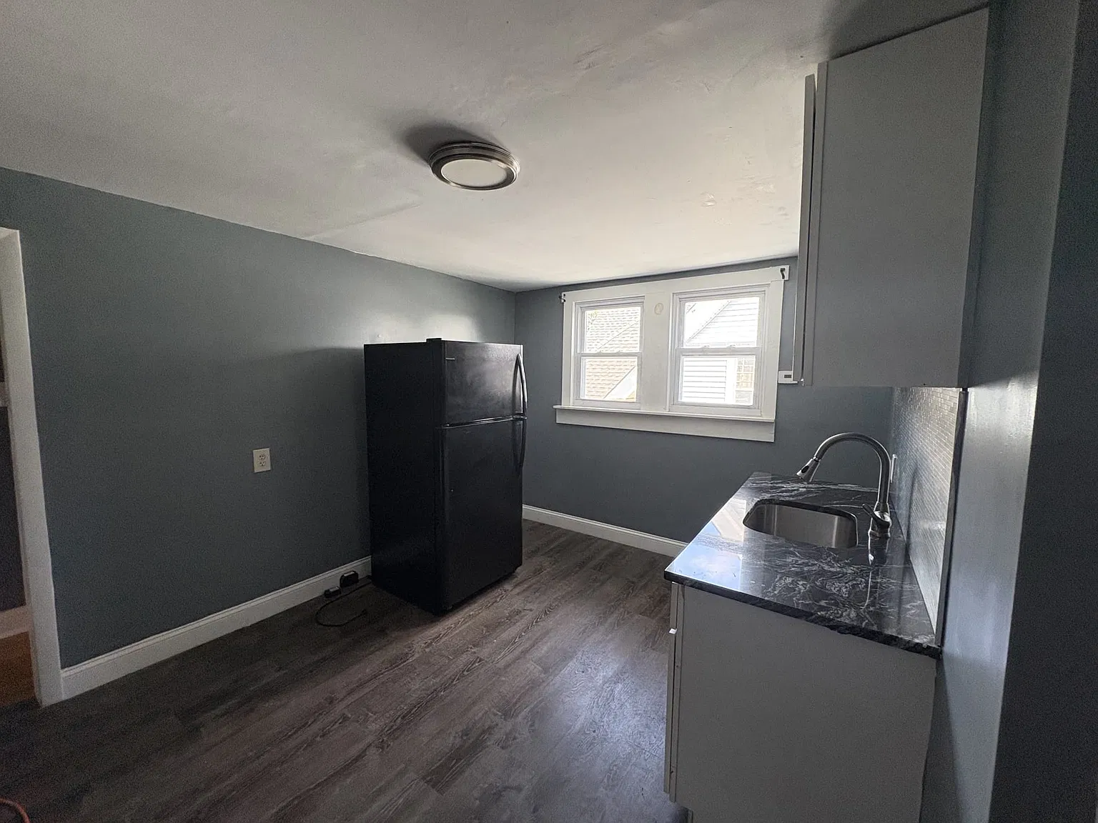 319 Sherman Avenue — Photo 4
