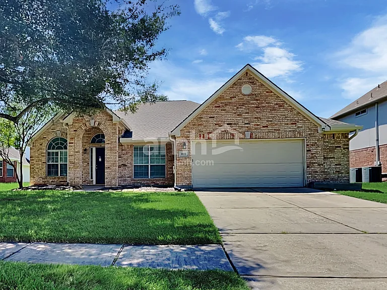 802 Cherry Blossom Dr — Photo 1