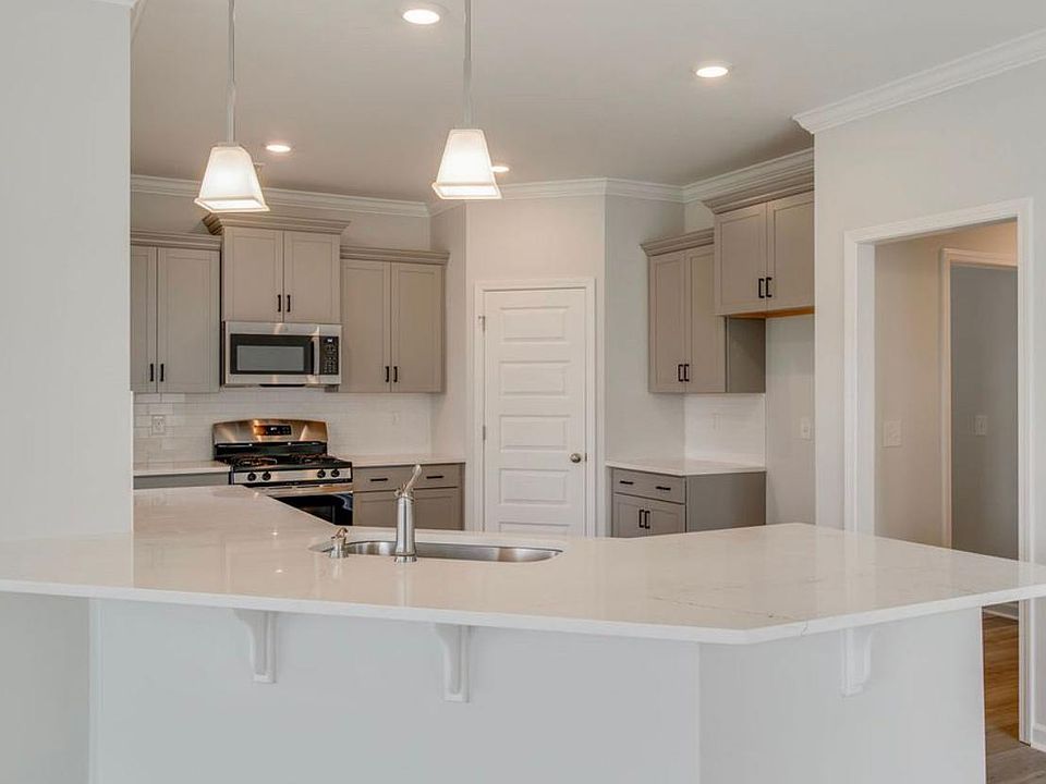 2nd image of 1056 Ashcroft Cir #B