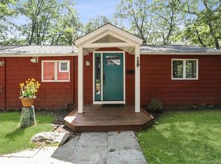 29 Hamilton Dr, Danbury, CT 06811