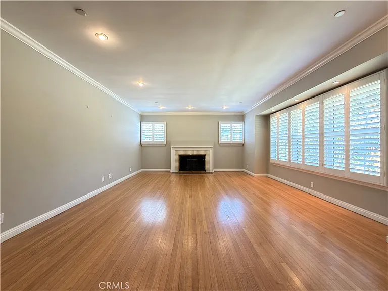1162 Panorama Dr — Photo 3